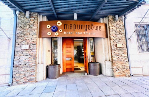 Downtown Johannesburg Apartment | 1-bedroom apartment in pleasant Johannesburg with WiFi+Pool+Parking
