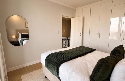 Observatory Apartment | 1 Bedroom Apartment at the Winchester with Rooftop Pool, Gym and Coffee Shop in Upper Observatory, Cape Town