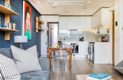 Green Point Apartment | 1 Bedroom Modern Self Catering Apartment in De Waterkant