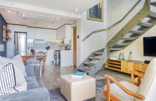 Green Point Apartment | 1 Bedroom Modern Self Catering Apartment in De Waterkant