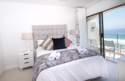 Umhlanga Apartment | 1002 Bermudas - by Stay in Umhlanga