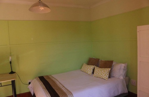 Observatory Hostel | 107 Arnold Street Observatory
