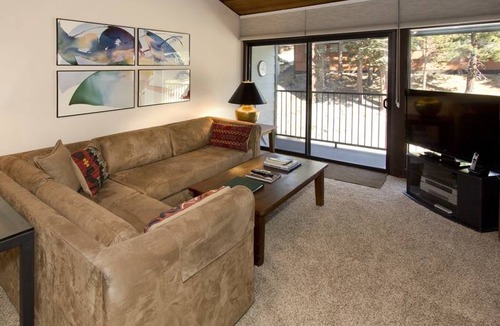 Mammoth Lakes Condo | 116 m² Condo ∙ 2 bedrooms ∙ 6 guests