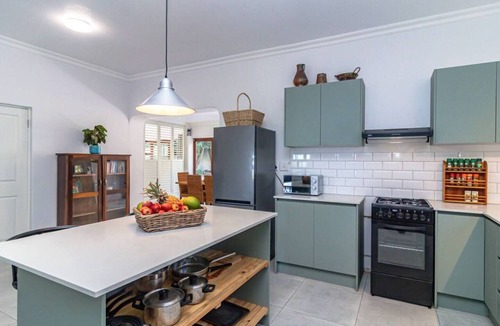 Voelklip Apartment | 144 on 10th | Voelklip Home | Sea & Mountain Views
