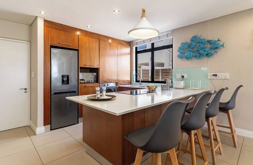 Big Bay Apartment | 167 Eden on the Bay is a self catering apartment 50 meters from Big Bay beach.