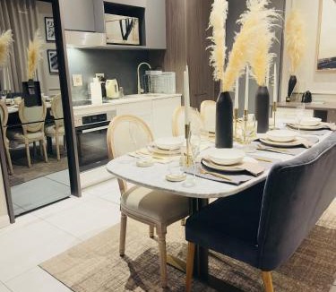 Menlyn Hotel | 205 Menlyn Maine Trilogy Residence