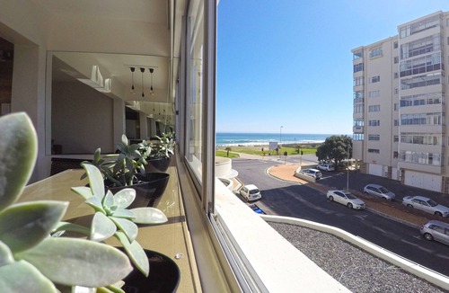 Mouille Point Apartment | 205 New Cumberland