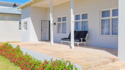 L'Agulhas House | 206 On Main