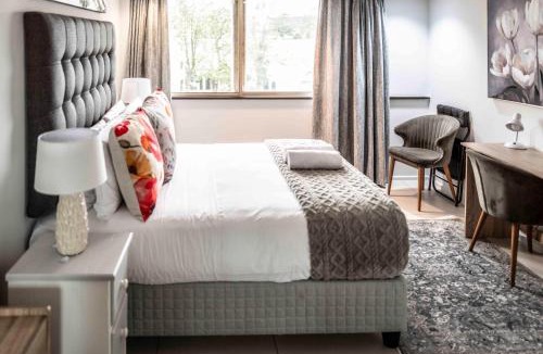Three Anchor Bay Apartment | 207 The Centurion - Luxury Apartment in Frere Road, Sea Point