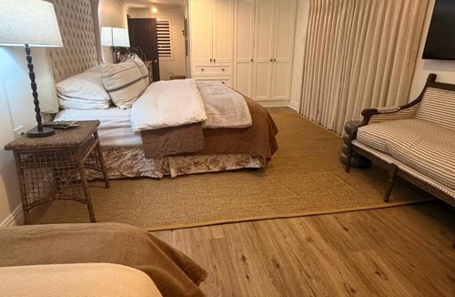 Hillcrest Apartment | 22 Emoyeni Drive
