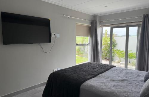 Herolds Bay House | 22 Mountain View
