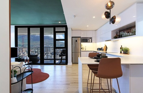 Cape Town City Centre Apartment | 270⁰ on Bree , Breathtaking Cloud Nine Views