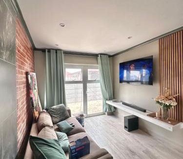 Trawal House | 29 on Windsor-2 Bedroom House
