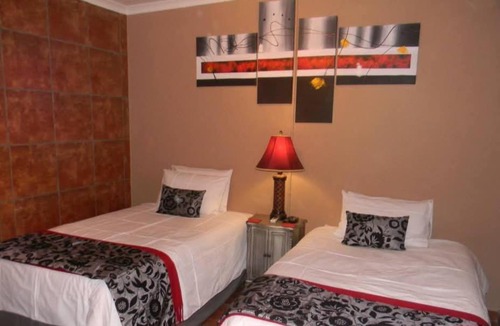 Tsantsabane Bed & Breakfast | 3 and 4 twin beds 5 single bed
