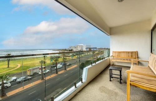 Three Anchor Bay Apartment | 3 Bedroom Apt Bonne Esperance