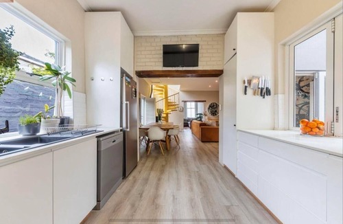 Cape Town City Centre House | 3 Bedroom Home in Gardens Cape Town