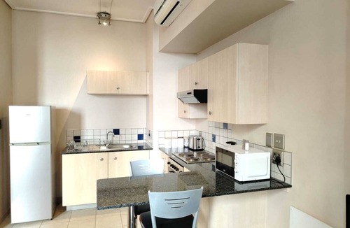 Newtown Apartment | 3 Shots Wifi Netflix at Mapungubwe