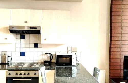 Newtown Apartment | 3 Shots Wifi Netflix at Mapungubwe