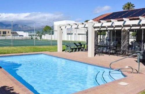 Gordons Bay Central Apartment | 30 Nagua Bay
