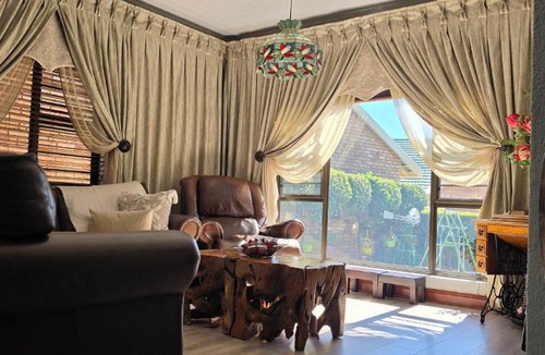 Fochville House | 4 Seasons