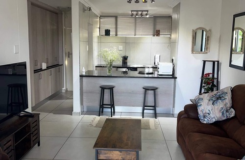 Faerie Glen Apartment | 458 on Manitoba