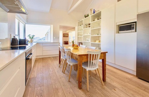Hout Bay Villa | 5* Villa with Amazing views & sunny pool in Exclusive Secure Estate