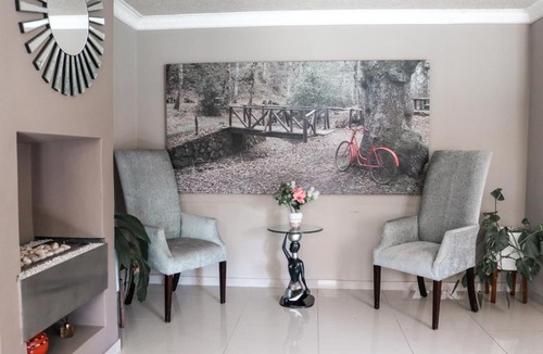 Moreleta Park House | A Private Luxury Retreat in Pretoria East