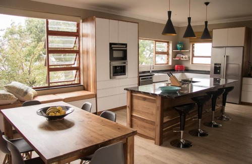 Paarl House | A Queenslin Guesthouse