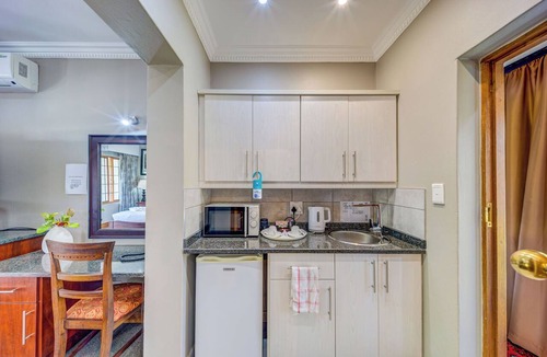 Baileys Muckleneuk House | AANMANI BOUTIQUE RESIDENCE