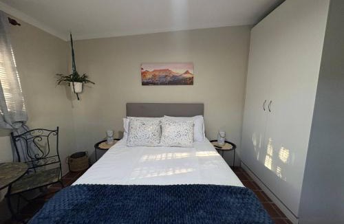 Paarl Apartment | Accommodation at Klein Street-Blue