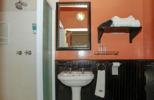 Essenwood Bed & Breakfast | Acorn B&B in Durban