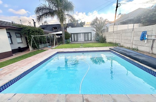 Eikenbosch Cottage | Adorable 1-bedroom cottage in Cape Town perfect for relaxing stays