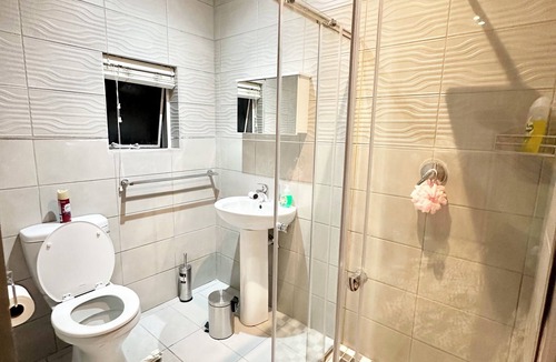Eikenbosch Cottage | Adorable 1-bedroom cottage in Cape Town perfect for relaxing stays