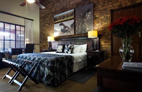 Zwartkop House | Africa House Accommodation