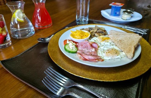 Zwartkop House | Africa House Accommodation