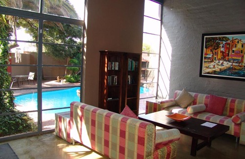 Kempton Park House | African Moon Corporate House