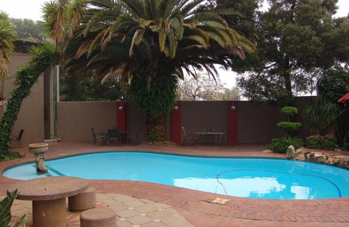 Kempton Park House | African Moon Corporate House