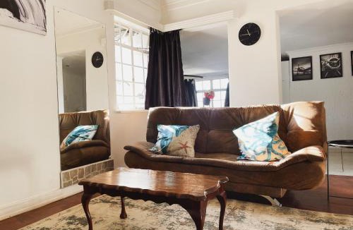 Muckleneuk House | Alheri house