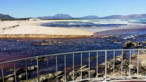 Kleinmond House | Allen's Halal Coastal Cottage