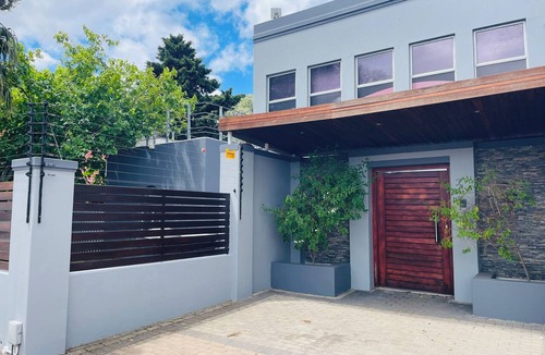 Claremont Hotel | Annika guest house Claremont