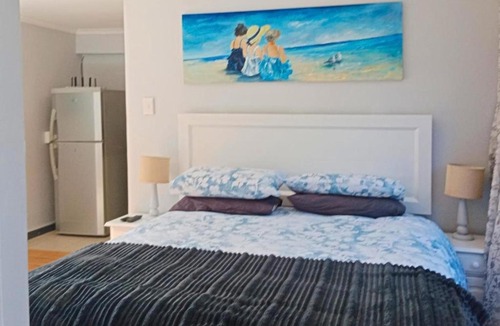 Betty's Bay Apartment | Apartments in Bettyʼs Bay, South Africa