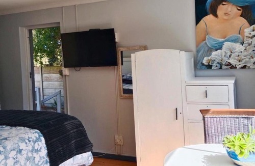 Betty's Bay Apartment | Apartments in Bettyʼs Bay, South Africa