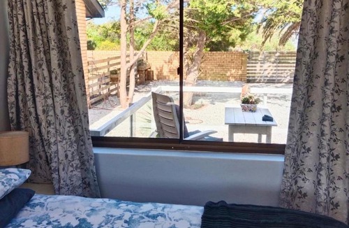 Betty's Bay Apartment | Apartments in Bettyʼs Bay, South Africa