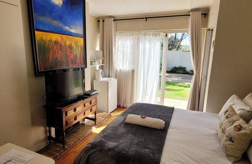 Grahamstown Hotel | AppleBee Guest Cottages