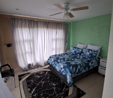Bushbuckridge Apartment | Arthurseat R40 main road Acornhoek Area