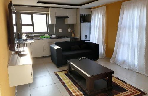 Bushbuckridge Apartment | Arthurseat R40 main road Acornhoek Area