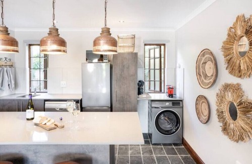 Stellenbosch Apartment | Avemore Orchard Apartment - amazing views where R&R is the name of the day.