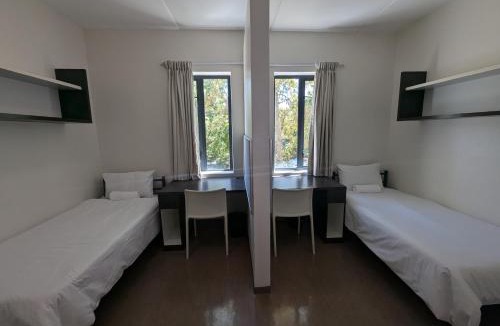 Mowbray Apartment | Backpackers at Graca Machel Hall Residence