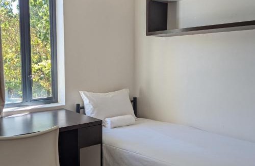 Mowbray Apartment | Backpackers at Graca Machel Hall Residence