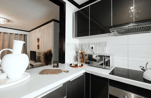 Greater Johannesburg Metropolitan Area Apartment | Bali Dream-Luxury Apartment- Power Backup